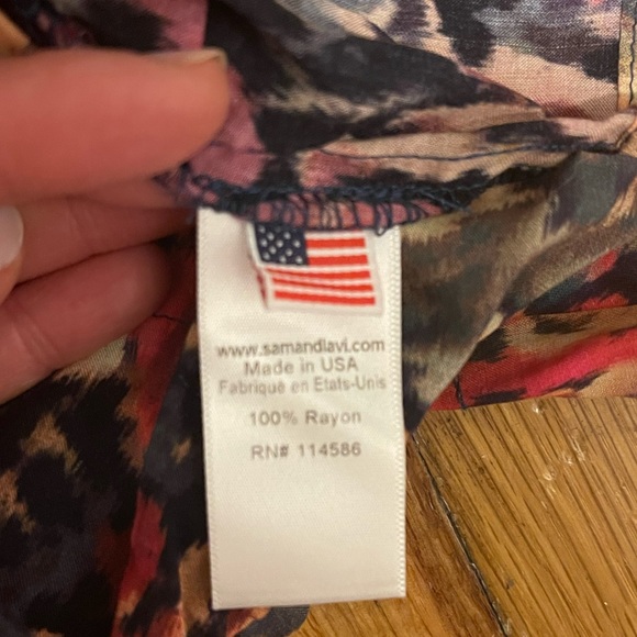 Sam & Lavi matching crop top and cropped pant set - Picture 7 of 8